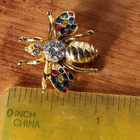 Vintage Bee Brooche - Picture 2 of 6